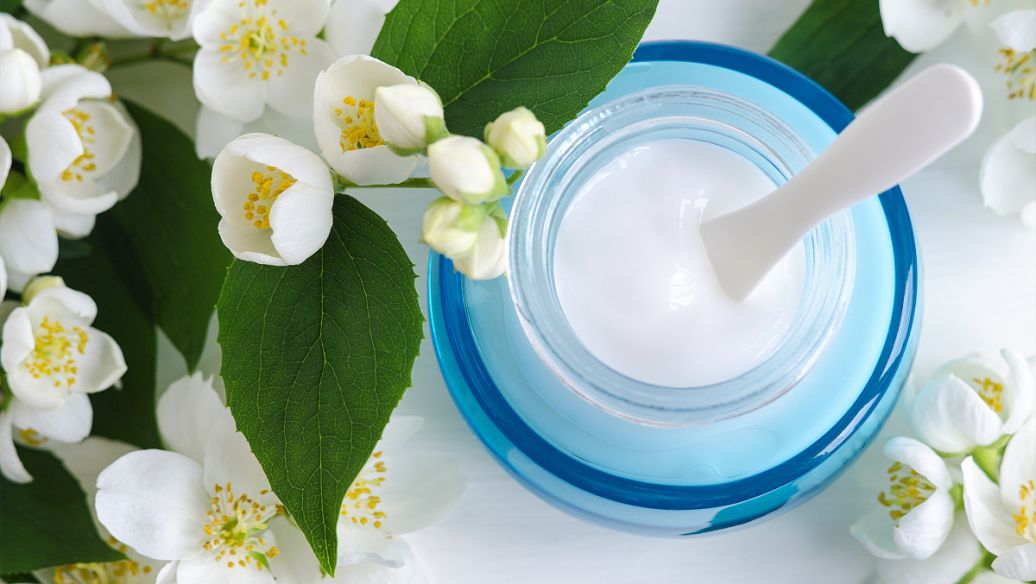 白(bai)乳膠安(ān)全技術(shu)說明書(shū)